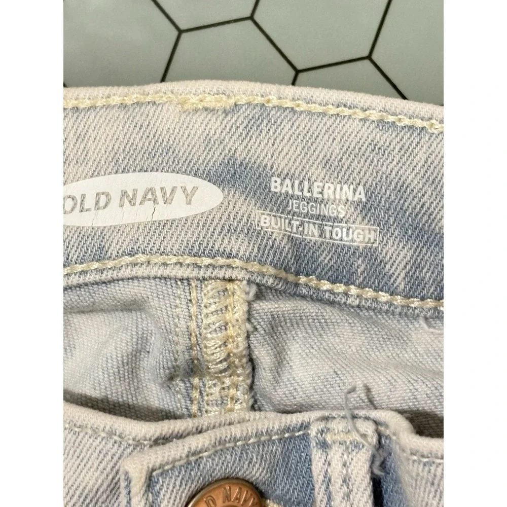 OLD NAVY GIRLS JEANS SIZE 10 BALLERINA JEGGINGS LIGHT WASH DENIM RAW‎ HEM